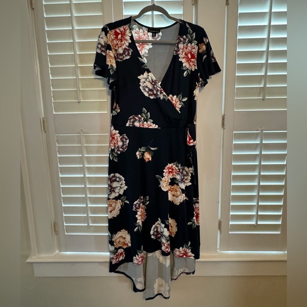 NWOT fortune and ivy navy blue floral high-low midi dress